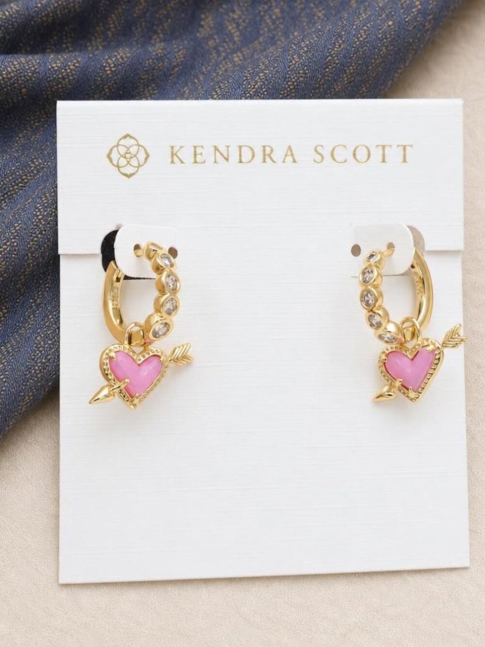 Kendra Scott Ari Heart Arrow Gold Pink Opalescent Resin Huggies